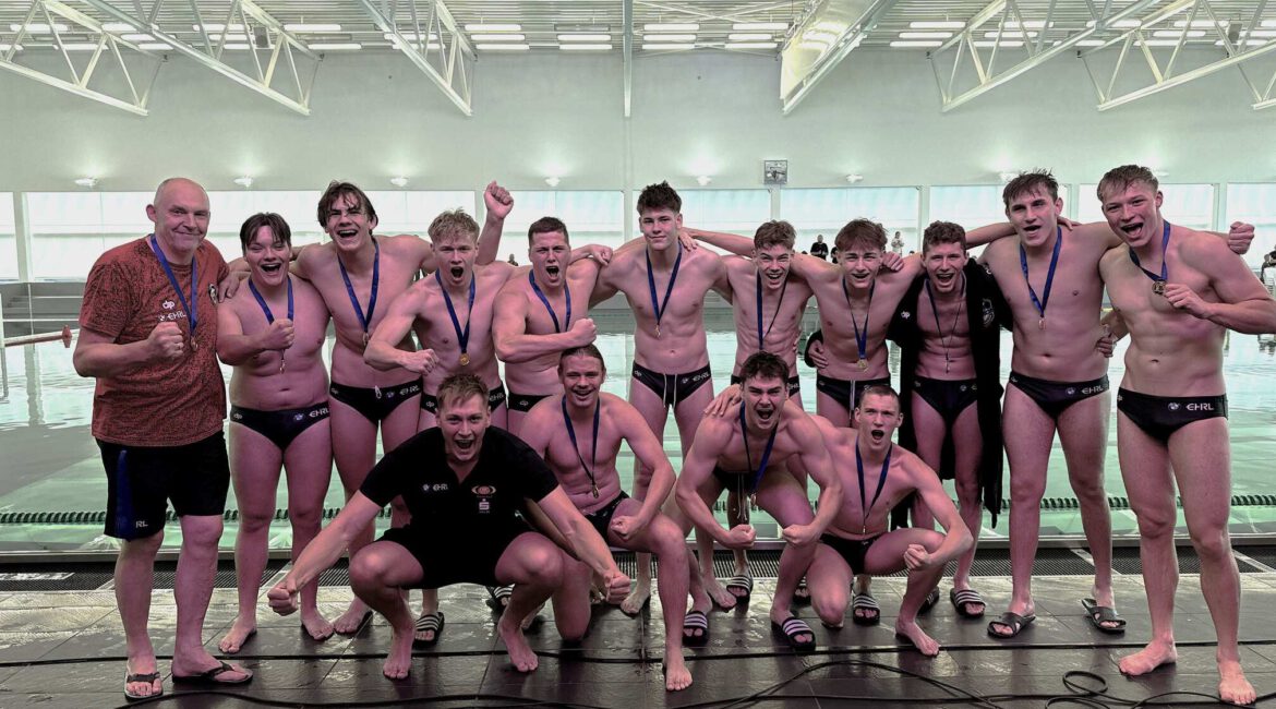 Auf dem Foto: Hatten sichtlich Spaß: Das Teenager-Team der Potsdam Orcas hat in Zwickau den Ost-Pokal gewonnen. (Foto: Privat)