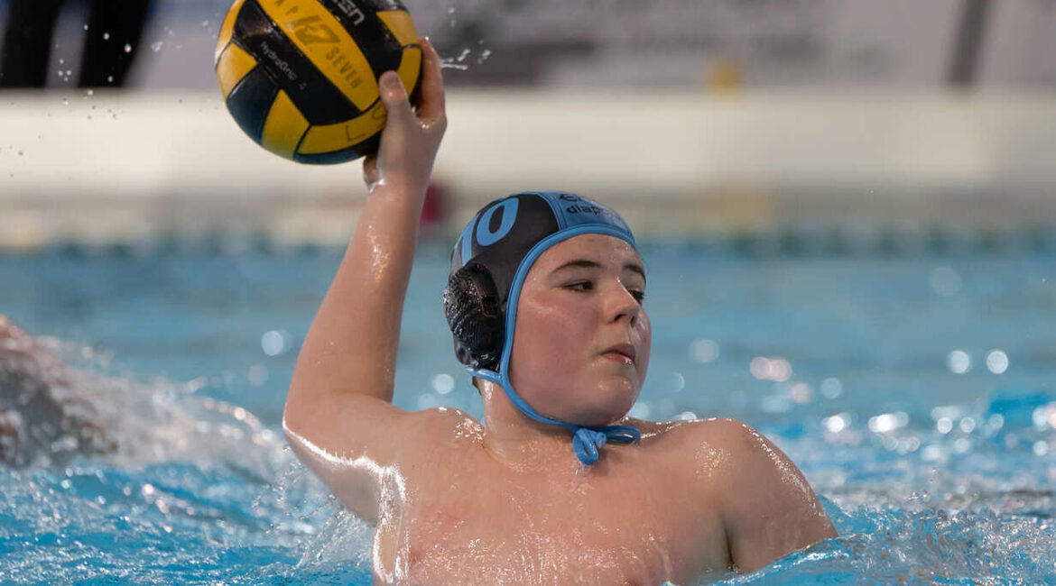 Auf dem Foto: Der Siebtklässler der Sportschule Maxim Lucki war mit 13 Treffern bester Potsdamer Werfer der U14-Zwischenrunde im blu. (Foto: Sandra Seifert)