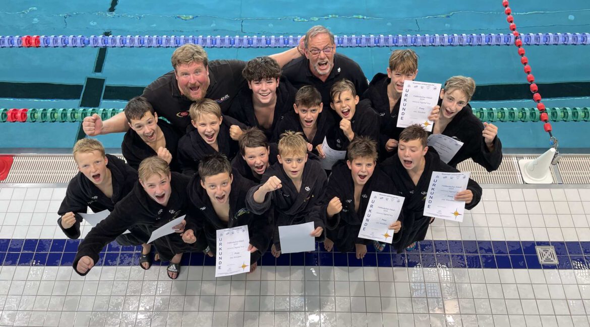 Auf dem Foto: Tolle Leistung im Ostdeutschen Pokal: Erst im Finale wurden die U14-Wasserballer der Potsdam Orcas gestoppt und wurden Zweiter. (Foto: privat)