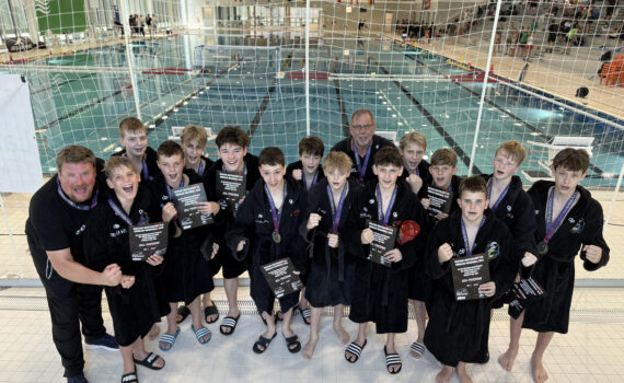 Auf dem Foto: Große Freude nach dem Gewinn der Silbermedaille bei den deutschen U14-Meisterschaften. (Foto: Privat)