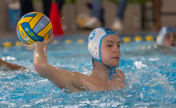 Aus dem Bild: „Spieler des Tages“ Finn Taubert mit offensiver Glanzleistung: Sechs Treffer erzielte der Nationalspieler gegen den DSV98. (Foto Sandra Seifert)