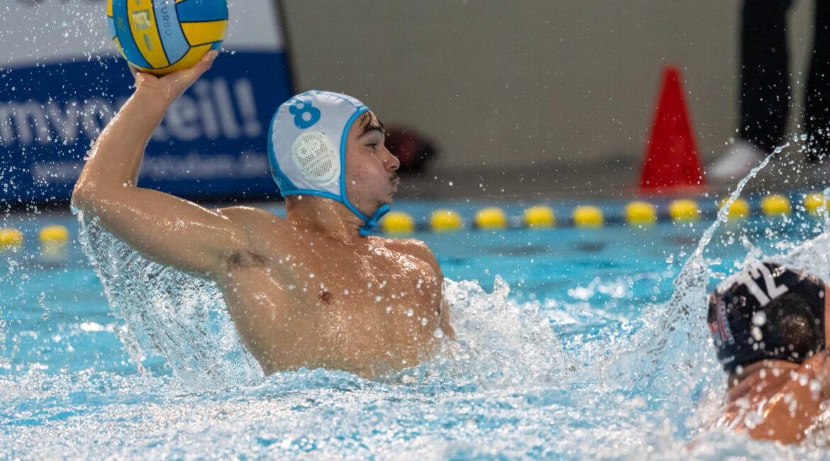 Auf dem Bild: Matti Arnold mit starkem Spiel: Der Linksaußen traf zum 2:1 und 8:5. (Foto: S.Seifert)