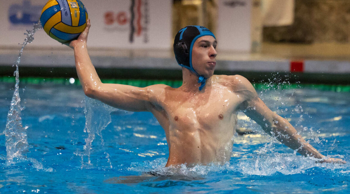 Der erst 17-jährige Fabian Liedtke hat bereits 31 Partien in der 2. Männermannschaft gespielt: Das 13:12 war sein 50. Treffer. (Foto: Sandra Seifert)